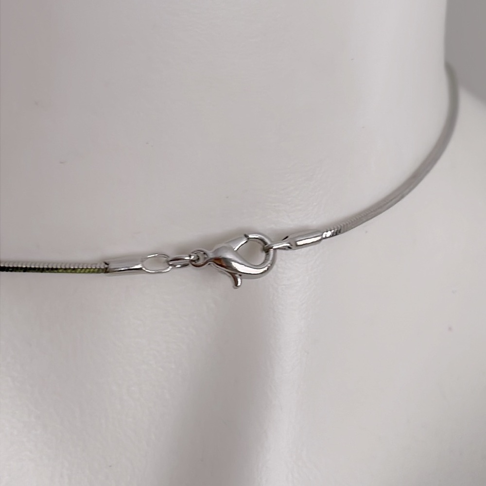 Necklace silver tone - Picture 2 of 3